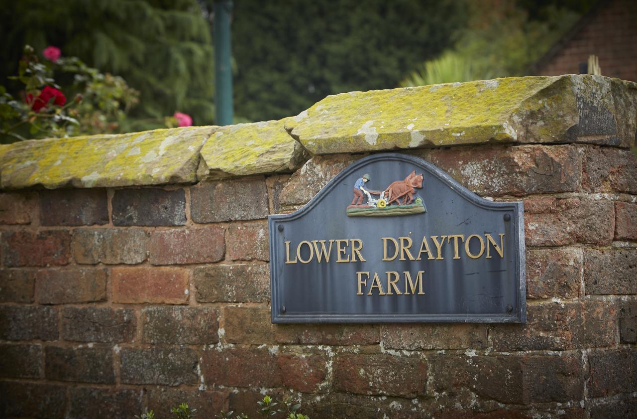 Lower Drayton Farm B&B Stafford Exterior photo